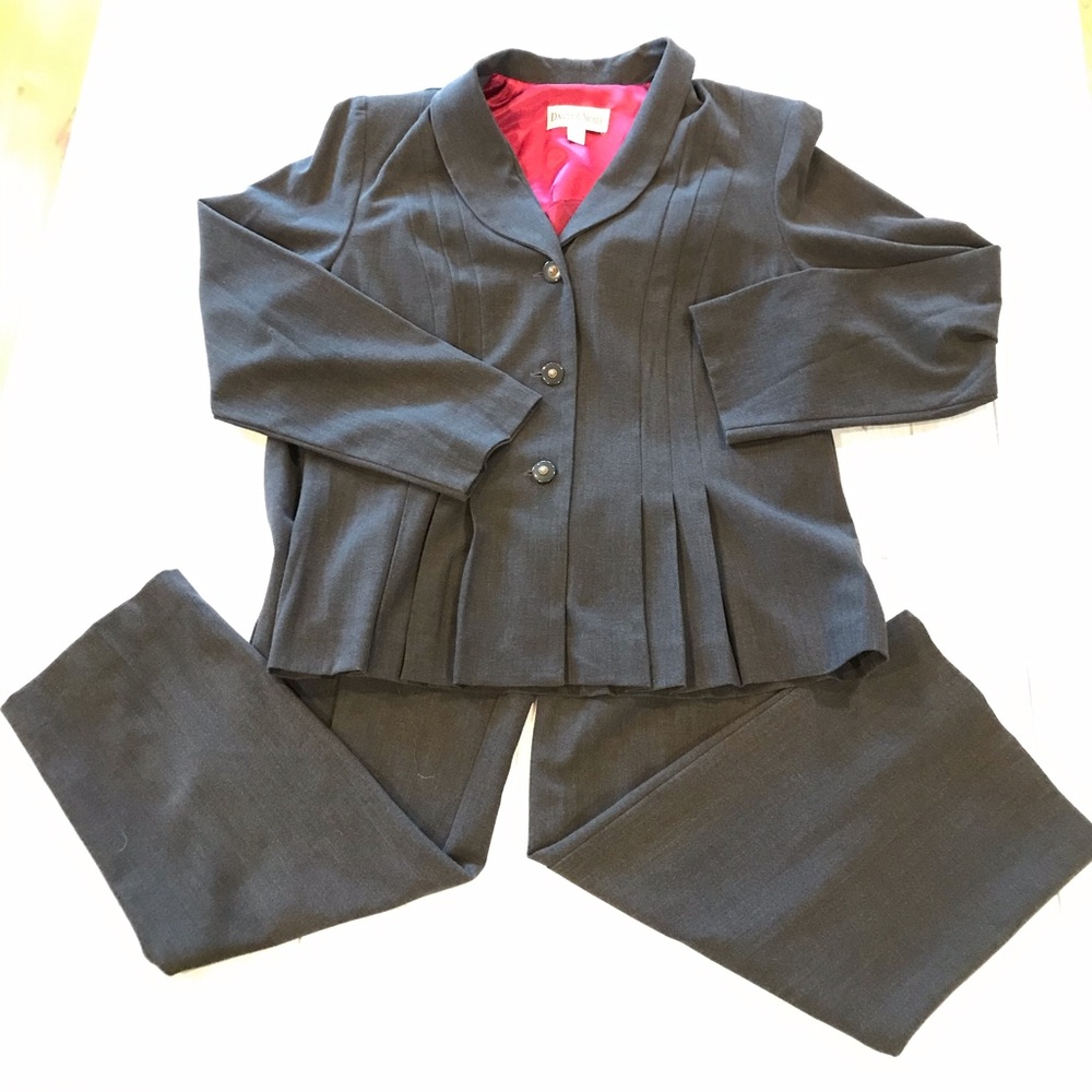 Charcoal women’s pant suit-14 Petitie